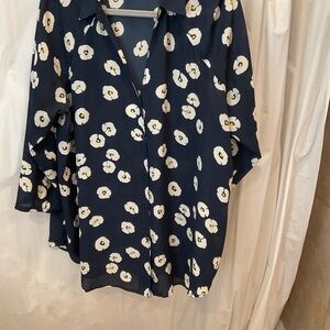 Cabi go to blouse. White and navy button shirt. Elastic on sleeves. Size L